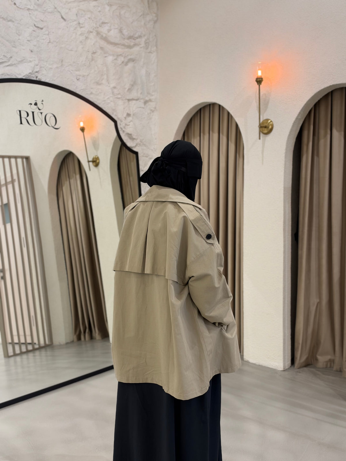 Kısa oversize Trenç