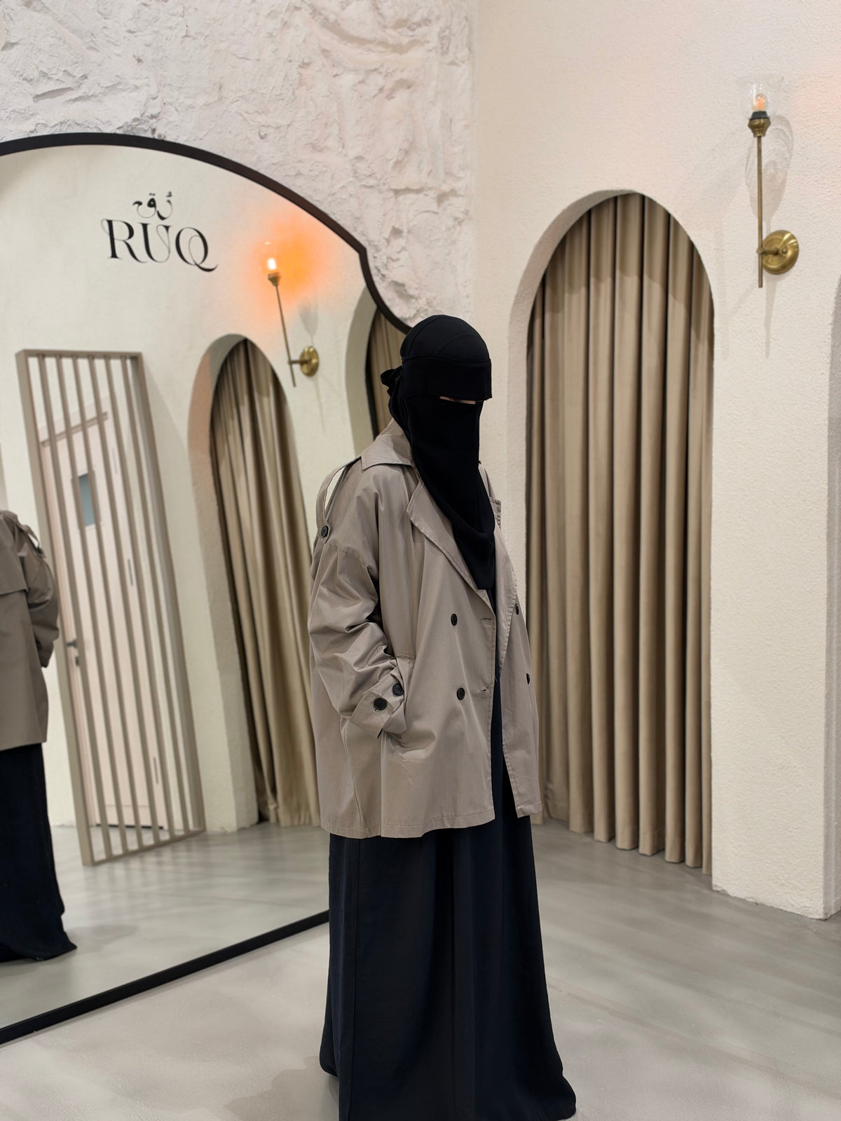 Kısa oversize Trenç